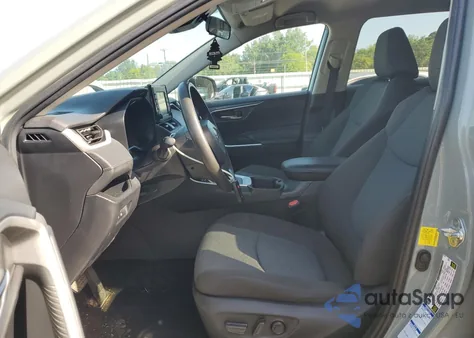 2022 Toyota Rav4 Xle z USA, uszkodzony, nr VIN 2T3P1RFV3NW284911